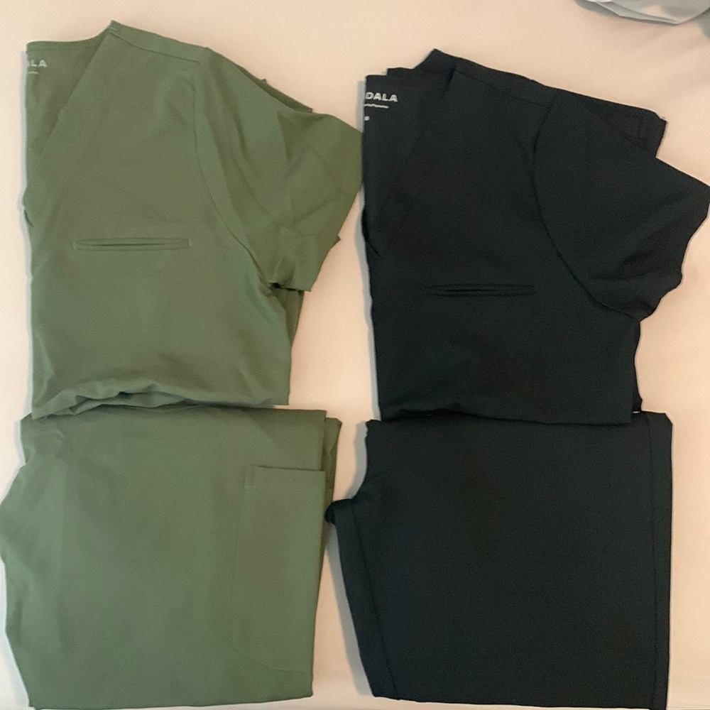 Mandala Scrubs Medium